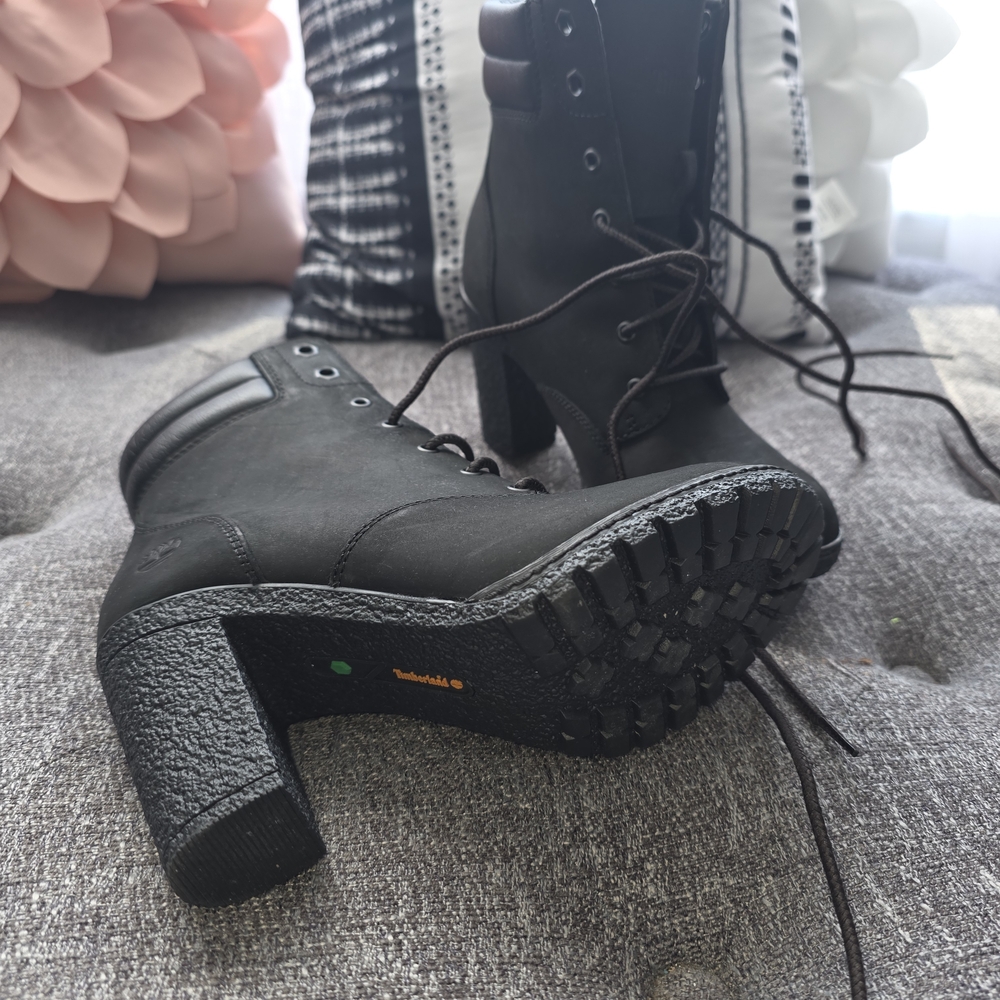 Stylish Black Timberland Ankle Boots